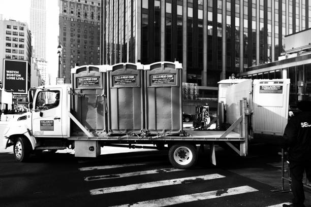 Best Porta potty rental near me  in West Ishpeng, MI