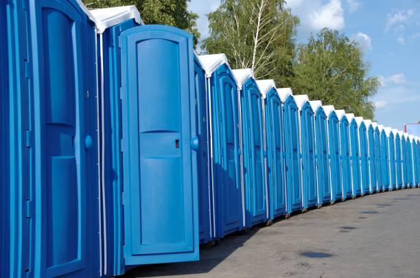 Best Portable bathroom rental  in West Ishpeng, MI